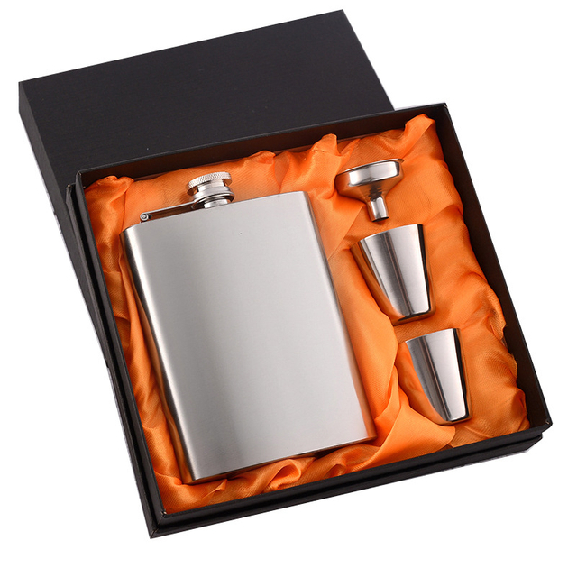 Pocket Portable Stainless Steel Hip Flask 7oz Wine Mug Wisky Bottle With Box Mini Drinkware Alcohol Bottle For Drinker Men Gifts