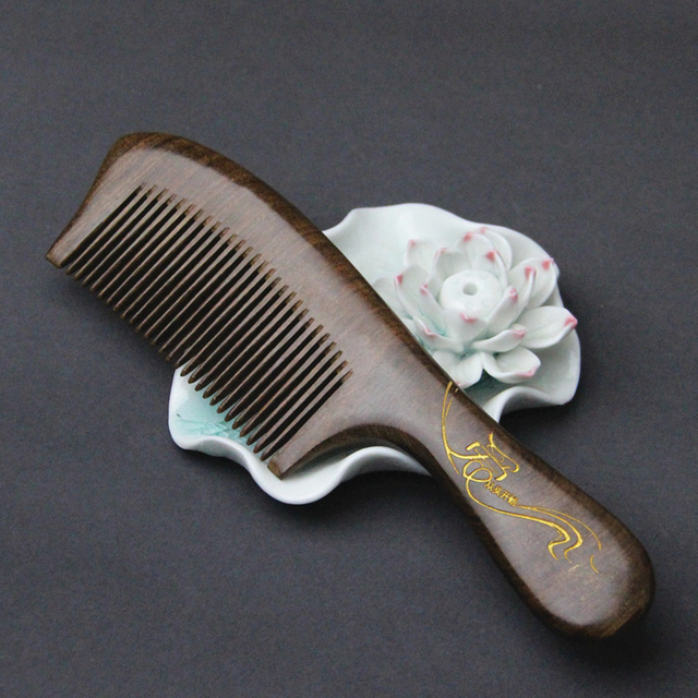 High Quality Wooden Sandalwood Comb Hair Combs for Women Premium Anti-Static Peach Wooden Hair Comb Medival Pottery