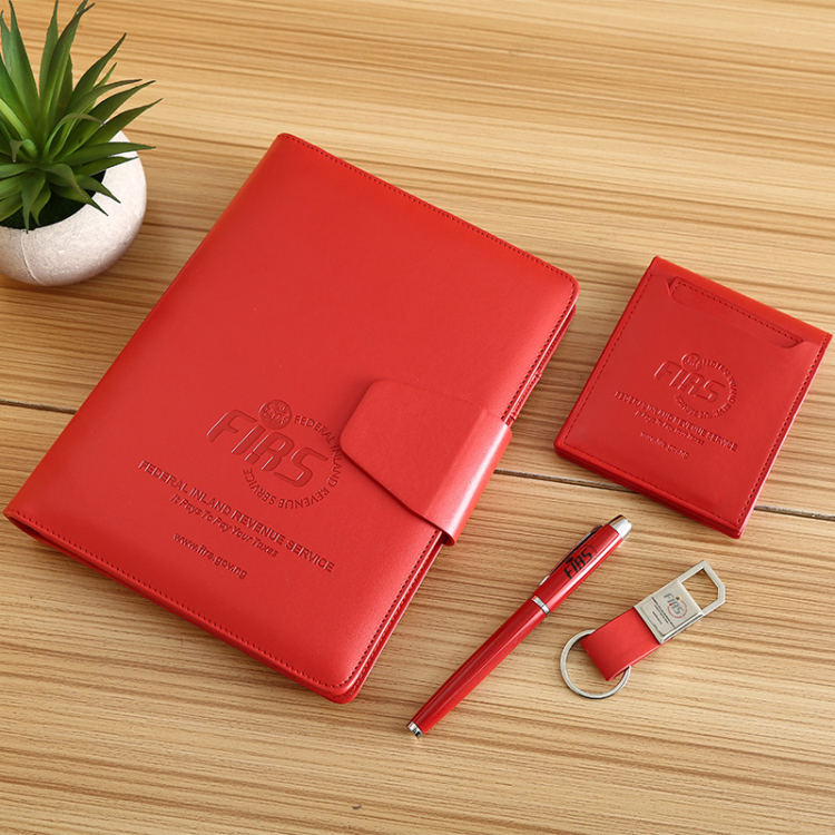 Logo Embossed Cusgtom Leather Notebook Pen Card Holder Keyring Set