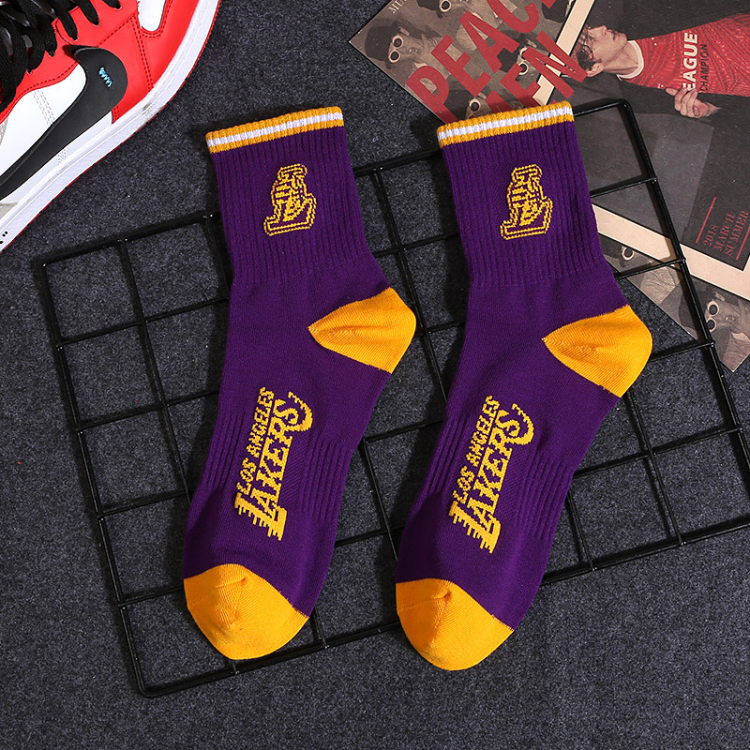 Men Basketball team Gift socks custom logo Soccer Grip Socks With Logo Jaquard
