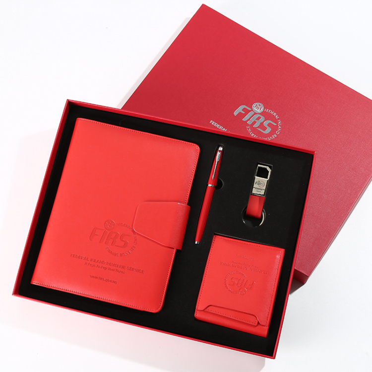 Logo Embossed Cusgtom Leather Notebook Pen Card Holder Keyring Set